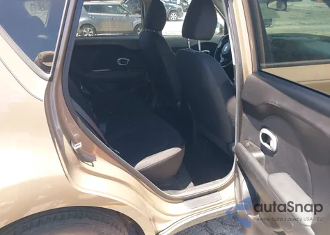 2015 Kia Soul z USA, uszkodzony, nr VIN KNDJN2A25F7208800